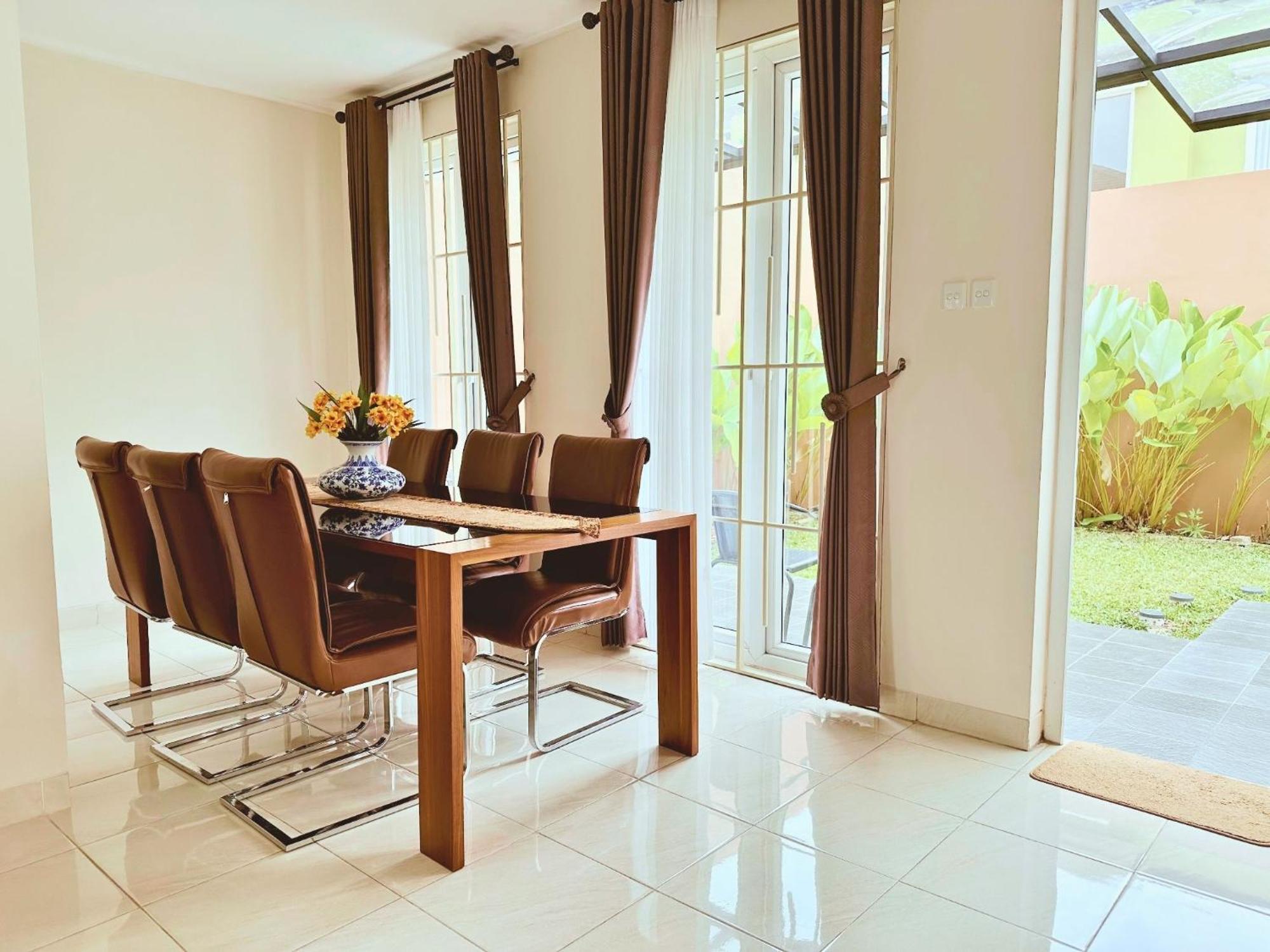 Blessimore Springhill 4Br 巨港 外观 照片